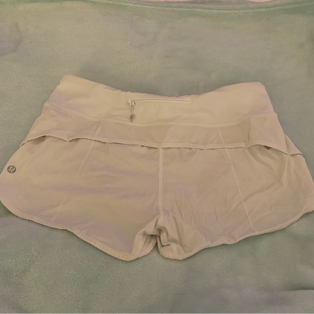 Lululemon White Speed Up Shorts size 6